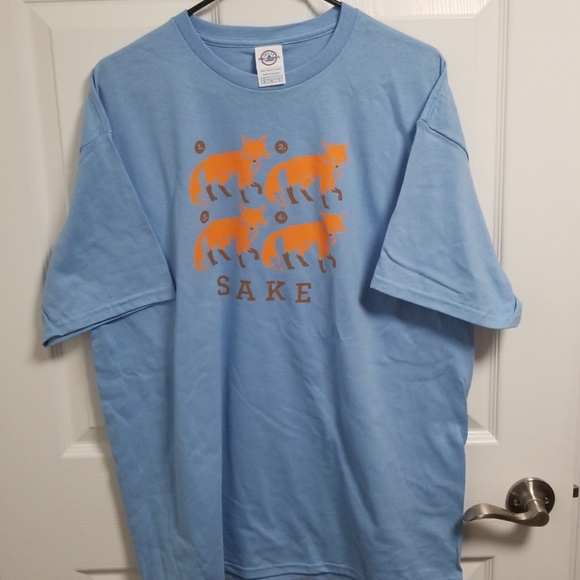Blue Four Fox Sake Graphic Tee Shirt NWOT Unisex - Picture 2 of 4